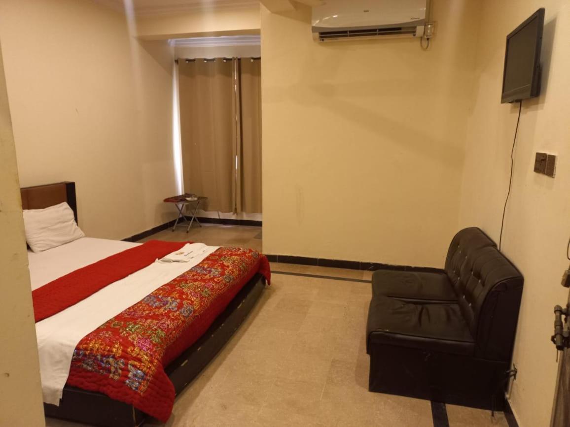 Hotel Tulip Inn Rawalpindi Exterior foto